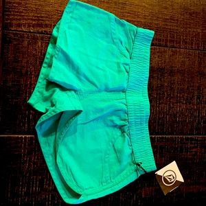 NWT Volcom Ride Easy Short XS